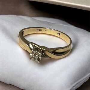 10K YELLOW GOLD DIAMOND ENGAGEMENT RING SZ 6.5 1.6GR. FIRM PRICE